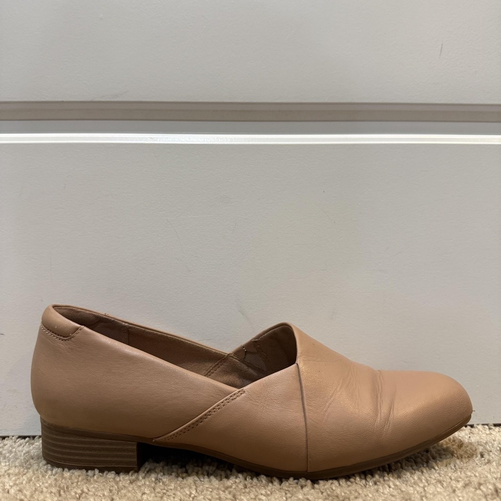 Clarks Collection Shoes Womens Size 9 Beige Leather Loafer Slip On Flat Comfort